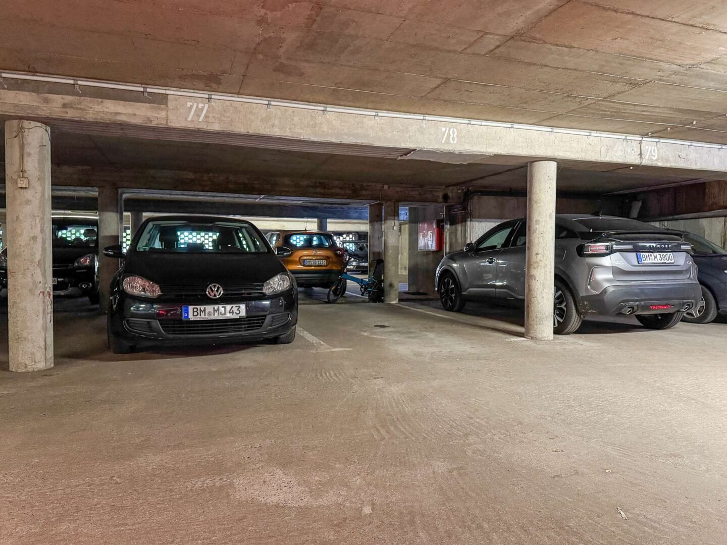 Tiefgaragenstellplatz