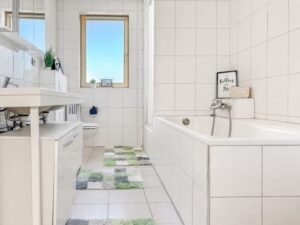 Badezimmer OG Vorderhaus